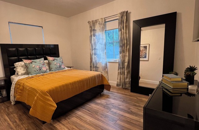 Charming 2-bedroom house in fabulous North Miami Beach