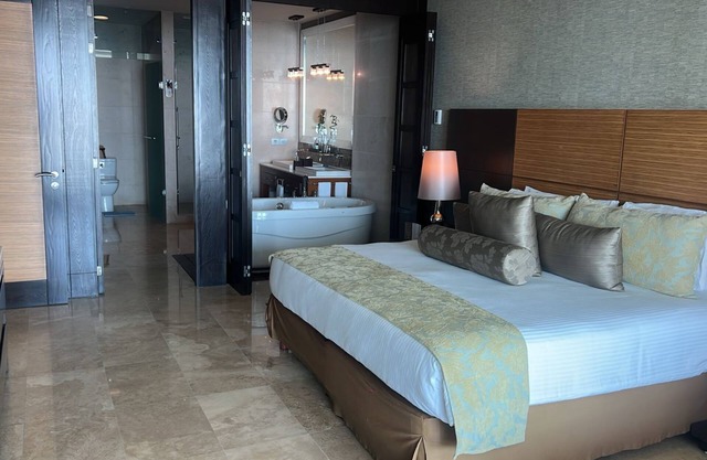 Charming 2-bedroom condo with AC, WiFi in lovely Nuevo Vallarta