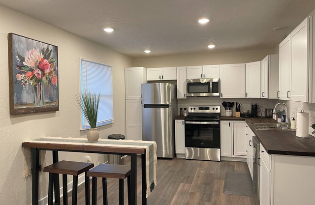 Charming 2-bedroom apartment in pleasant Nebraska City.