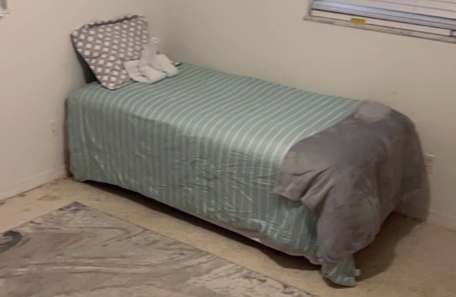 Charming 2-bedroom house in awesome Port St. Lucie with AC