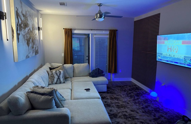 Charming 2-bedroom apartment in wonderful Sandy Springs with WiFi, fitness room
