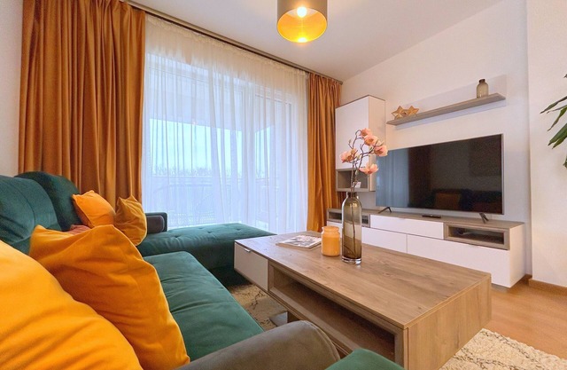 Charming 2-bedroom apartment in welcoming Timișoara with AC