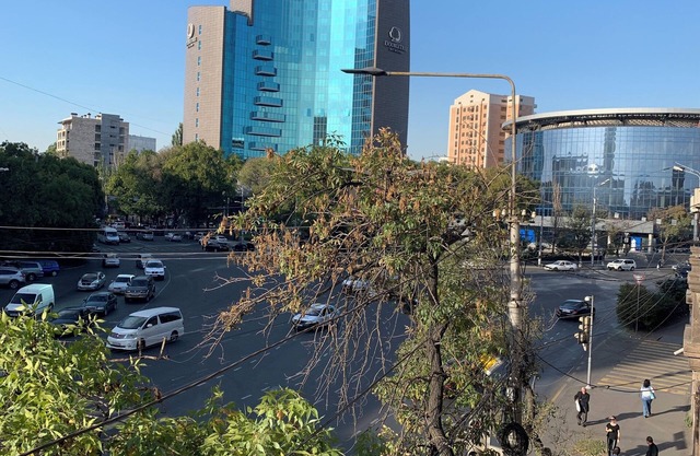 Charming 2-bedroom apartment with WiFi, AC in the Center of Yerevan