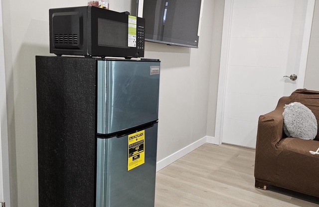 Charming 2-bedroom basement in brilliant Winnipeg with WiFi, AC