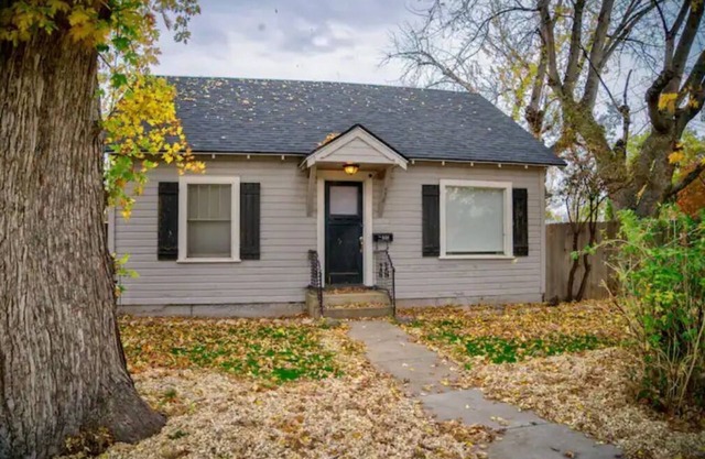 ✮ Charming 2-bedroom Cottage in Oldtown Meridian ✮