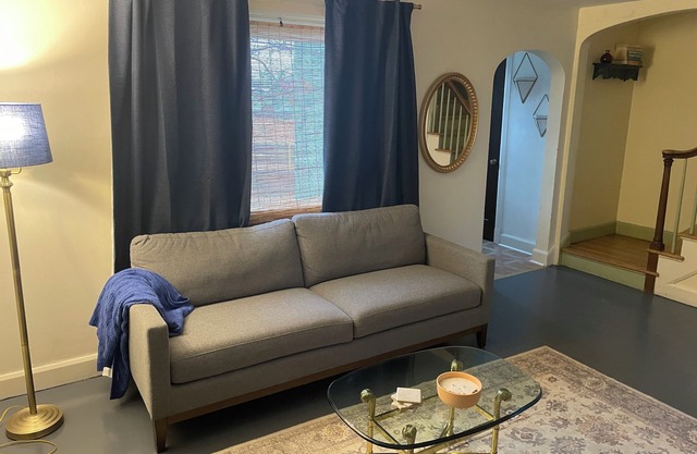 Charming 2-bedroom Gem, Scenic Views + Deck, Fire Pit