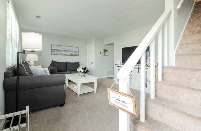 Charming 2 Bedroom house with WiFi & Parking in Norfolk - Close to beach