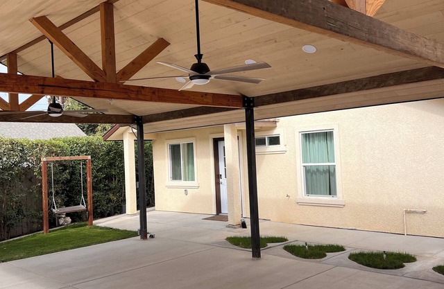 Charming 2- bedroom house close to sequoia national park with EV charging