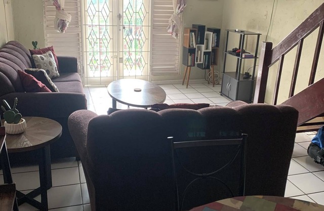 Charming 2-bedroom apartment in wonderful Montego Bay with WiFi, AC