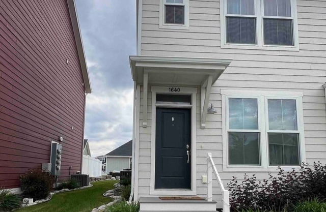 Charming 2-bedroom townhome with WiFi, AC/Heat in delightful Billings
