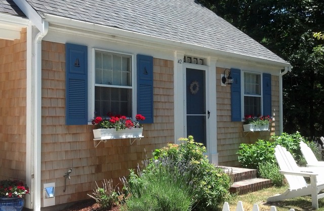 Charming 2 Bedroom Cottage in Historic Yarmouth Port