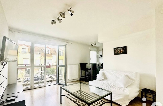 Charming 2-room apartment near Paris!