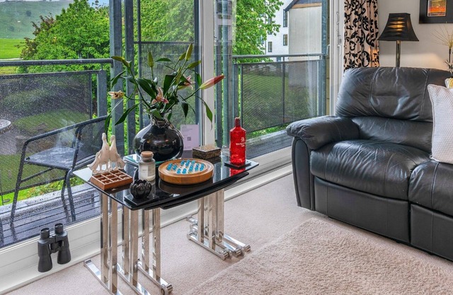 Charming 2BR-2BA Flat next to Royal Park of Holyrood
