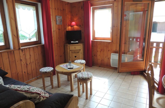 Charming 2BR Apartment, 3-Star, Near Center, 4 Guests, Close to Slopes, Free End-Stay Cleaning