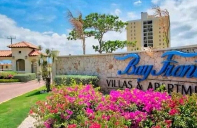 Charming 3-Bed Apartment in Portmore with pool