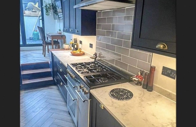 Charming 3-bed House in Guildford