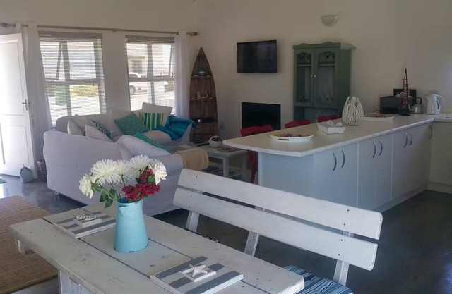 Charming 3-bedroom house in marvelous Golden Mile with WiFi