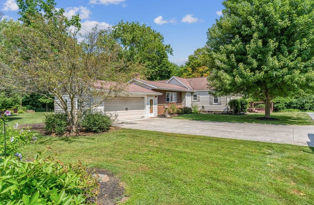 Charming 3-bedroom/2 bath house in Tiffin with private and picturesque backdrop