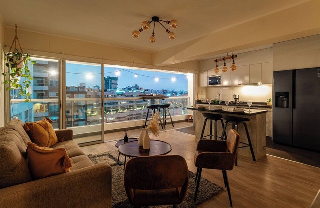 Charming 3-bedroom apartment with rooftop pool in Barranco