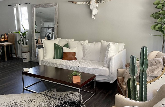 Charming 3-bedroom cottage in welcoming Nashville with WiFi, AC