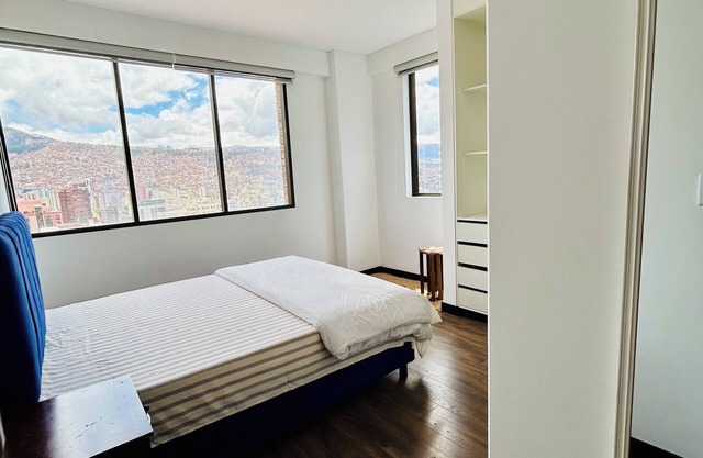 Charming 3-bedroom high-rise condo in the safest downtown neighborhood