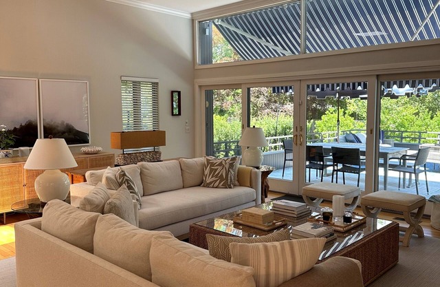 Charming 3-bedroom house with AC, WiFi and heated pool in lovely Wainscott