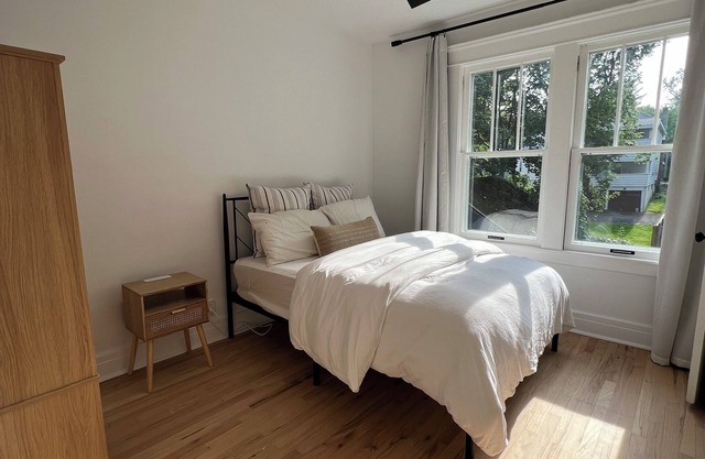 Charming 3 Bedroom Unit near Syracuse University, and Hospitals