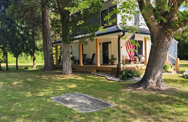 Charming 3-bedroom farmhouse on 20 acres located in rustic Corbin City.