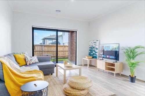 Charming 3BR Home with Study in Junction Village