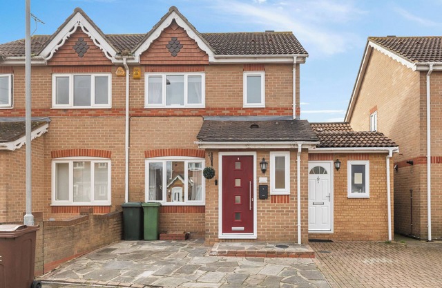 Charming 3BR House in London Zone 4 Train🚆Boat 🚢 10 mins walknFamily-Friendly