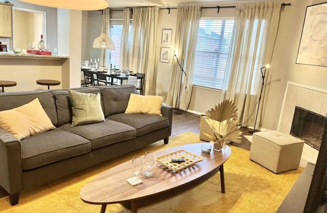 Charming 4-bedroom home in Glenn Heights. Sleeps 9 guests!
