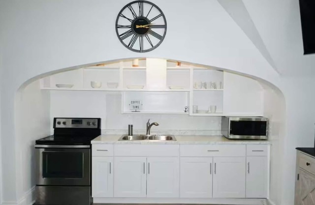 Charming 4-bedroom house with WiFi and AC in wonderful Killingly