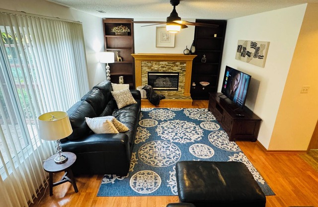 Charming 4-bedroom house with fenced yard in wonderful neighborhood