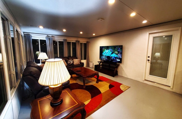 Charming 4-bedroom house with WiFi and AC in tranquil Diamond Bar