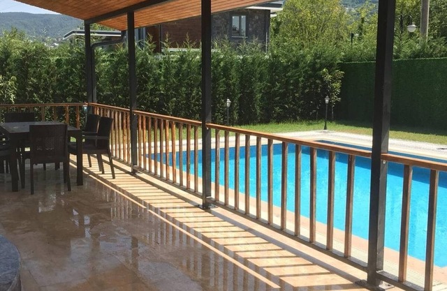 Charming 4-bedroom villa with AC and WiFi in pleasant Sapanca