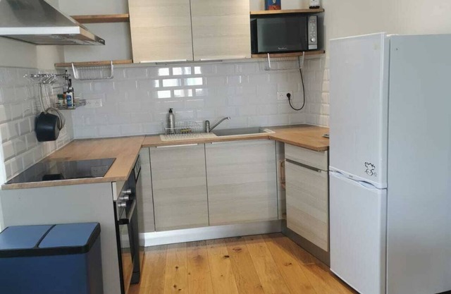 Charming 4-room apartment in a historic building dating from 1530.
