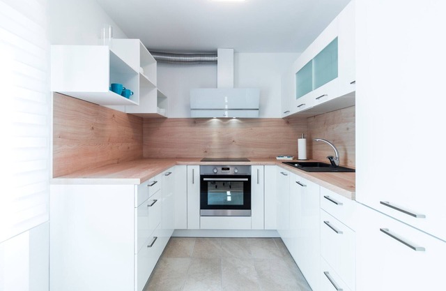 Charming and Modern Izola Downtown Apartments - Three Bedroom Apartment with Balcony