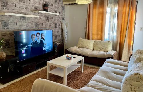 Charming Apartment in Rehab City