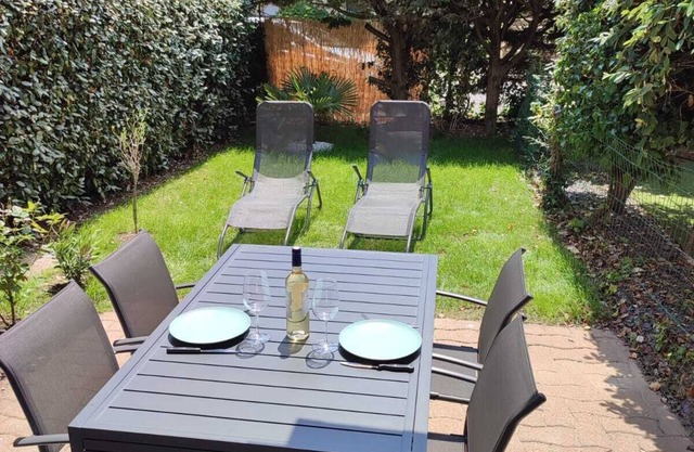 Charming apartment T2- Themed stays- ground floor- Carnac-200 m beach, garden