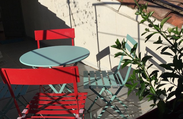 CHARMING APARTMENT TERRACE + BALCONY IN THE HEART OF NIMES WIFI AIR CONDITIONING