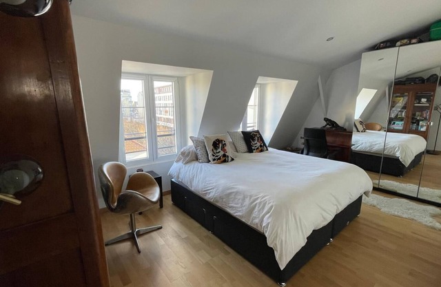Charming apartment with sunny terrace 10 minutes' walk from La Défense