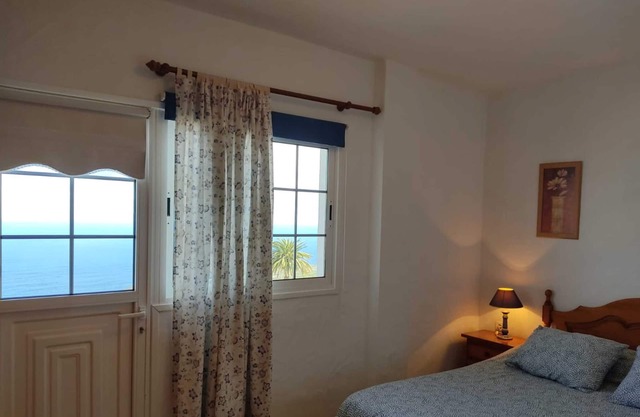 Charming Apartment with Stunning Sea Views in El Mocanal
