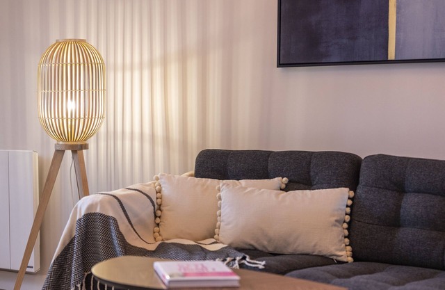 CHARMING, ATYPICAL APARTMENT IN THE HEART OF TOWN