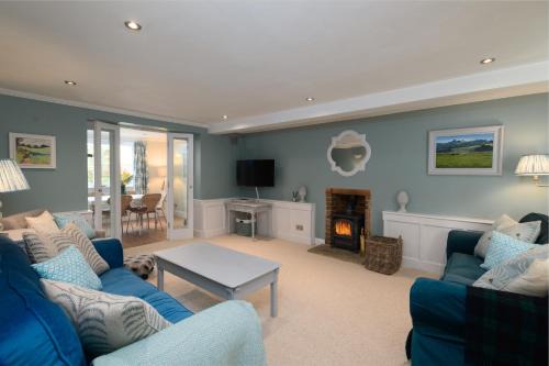 Charming Barn Retreat Near Pewsey & Woodborough