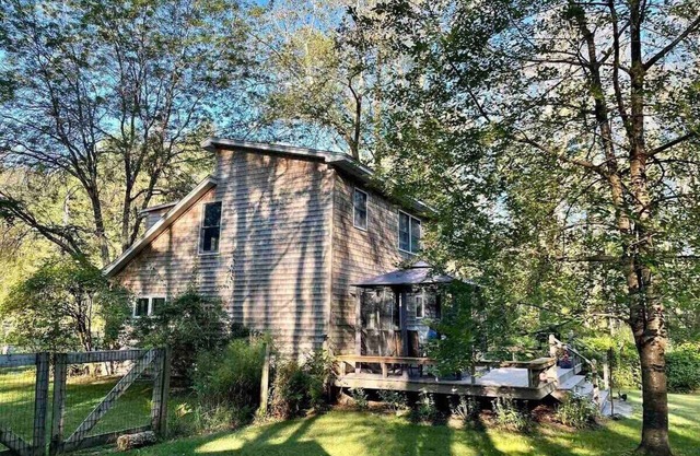 Charming Berkshires Cottage by Evergreen Home