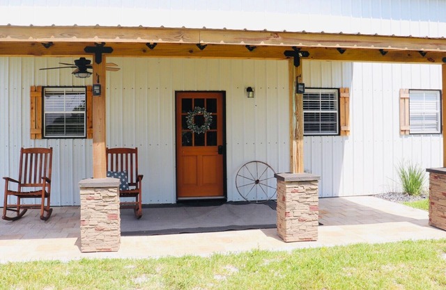 Charming bungalow in beautiful Punta Gorda!