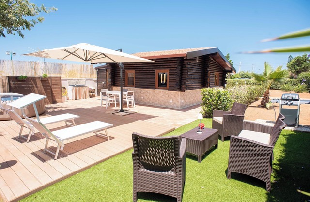 Charming Chalet a few steps from the sea, equipped with all amenities.