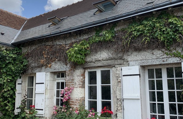 Charming Character Cottage, Superb Location, Heated Pool and Services And More!