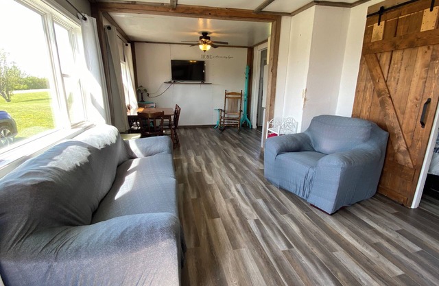Charming Cottage Escape: Cozy Retreat in Mayfield Near Cavendish!