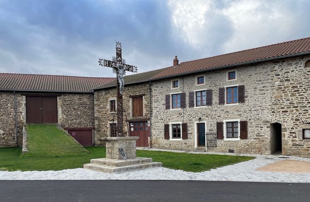 Charming cottage in the heart of the village and greenery